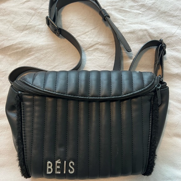 BEIS Bags Limited Edition Beis The Fanny In Black Poshmark
